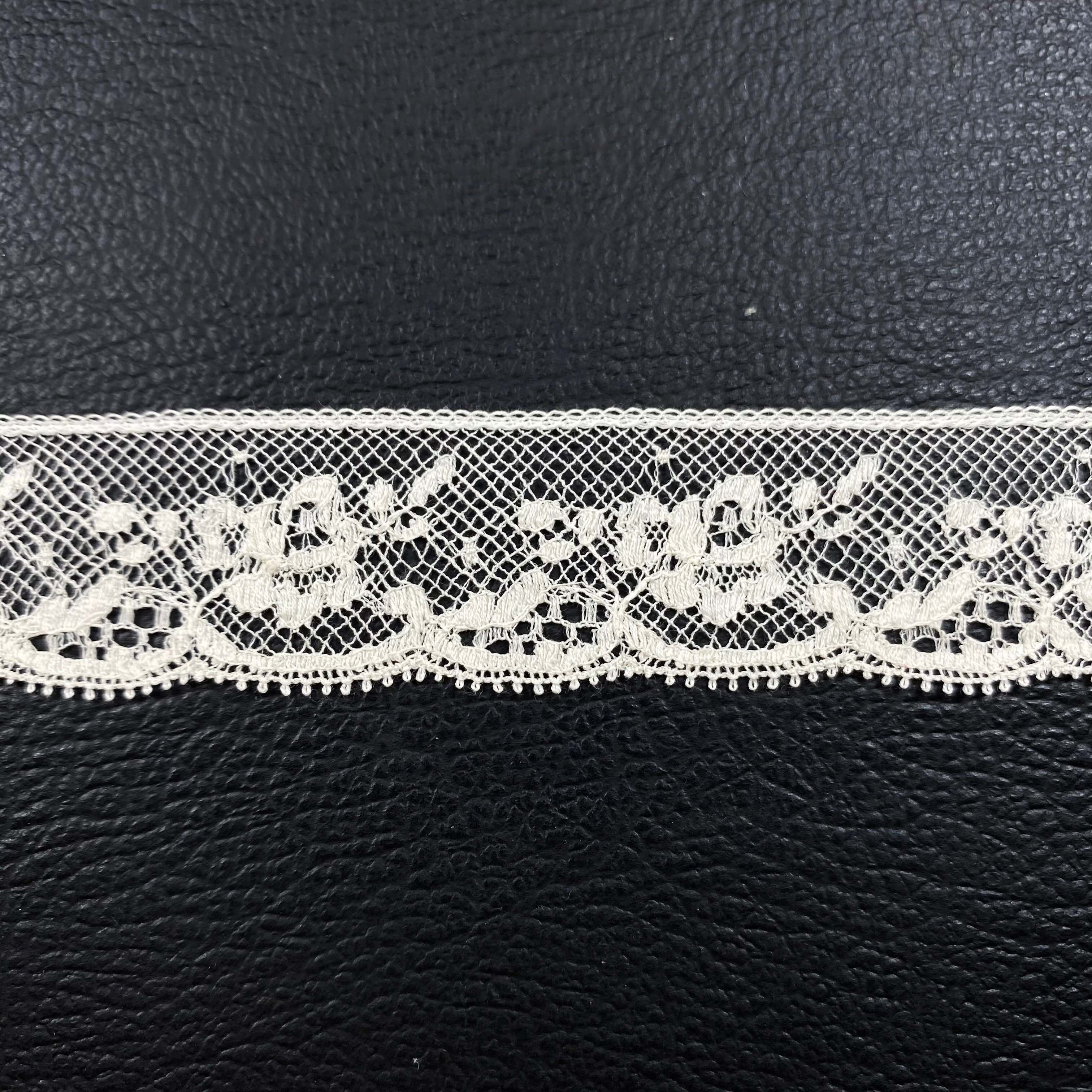 dentelle-1983